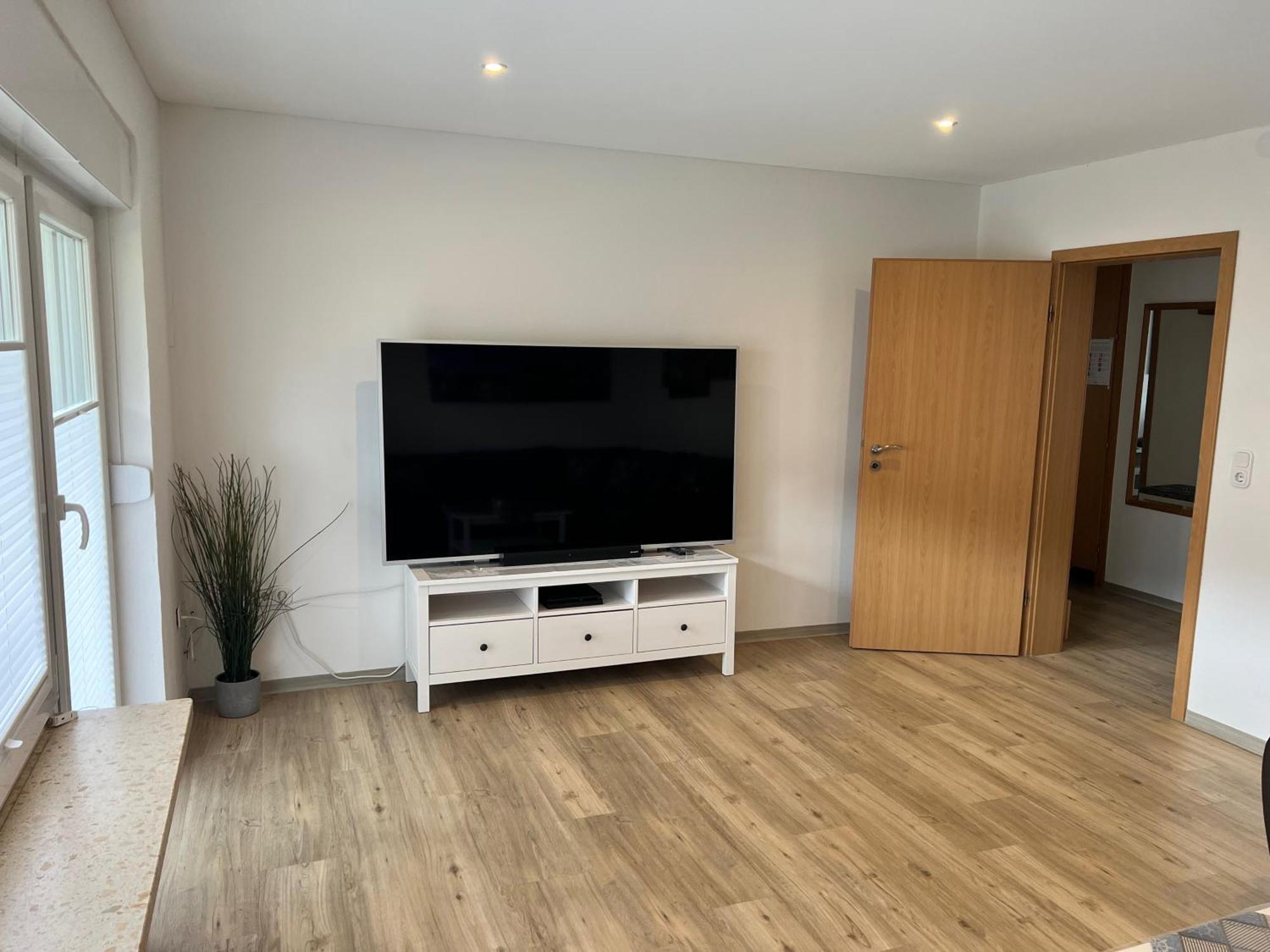 Ferienwohnung Wippsteert - 5 Sterne - Mit Balkon Und Pkw Stellplatz Emden Bagian luar foto