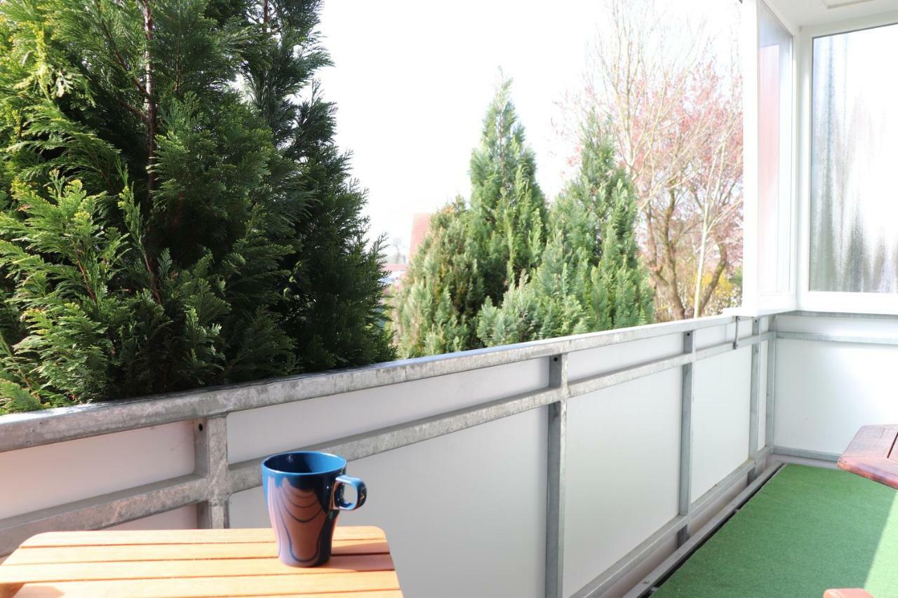 Ferienwohnung Wippsteert - 5 Sterne - Mit Balkon Und Pkw Stellplatz Emden Bagian luar foto